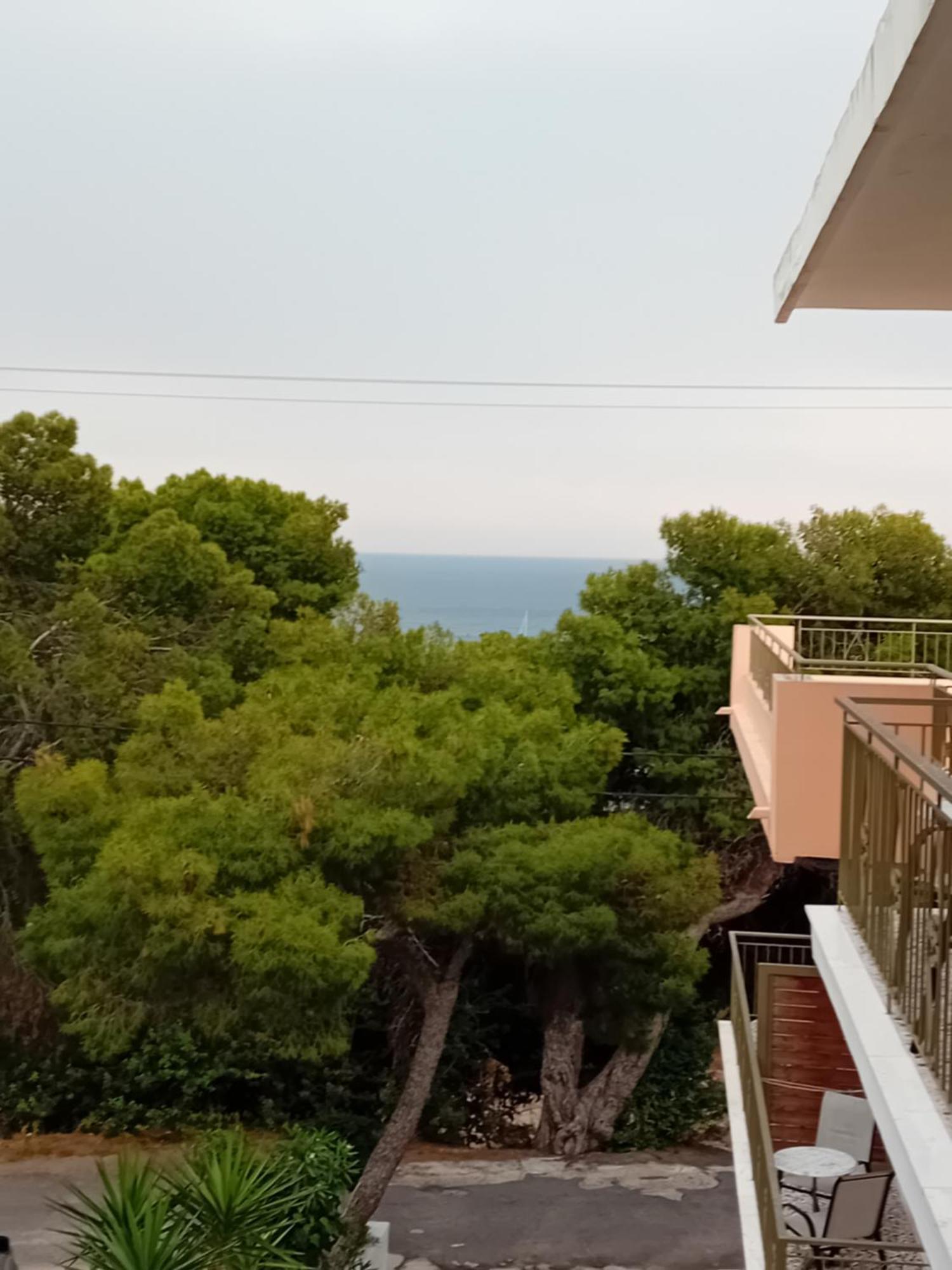 Hermes Agia Marina  Phòng bức ảnh